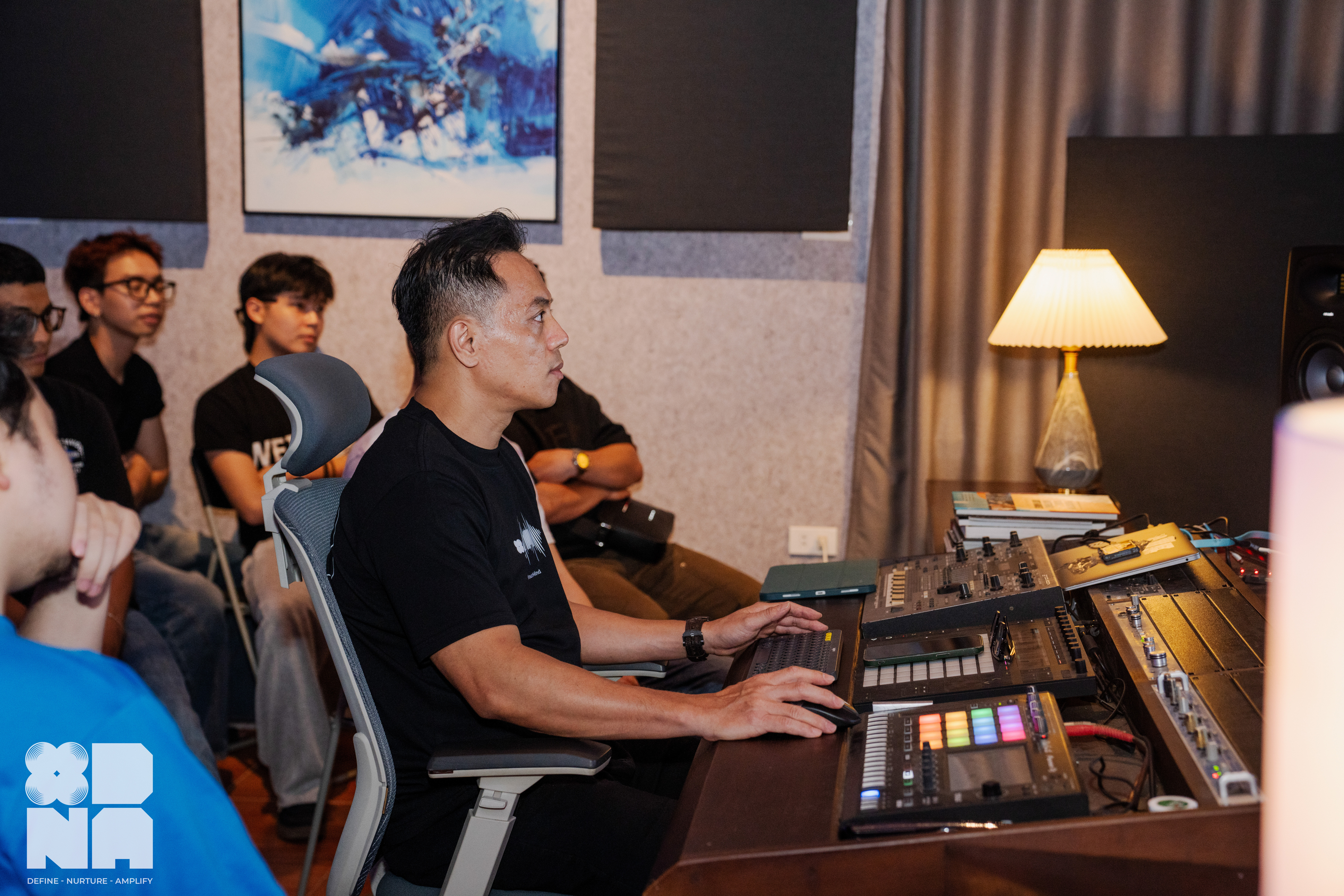 Không gian đào tạo DJ và Producer tại 88DNA Academy